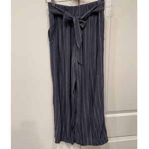 Aritzia- Wildfred Ankle pants Navy